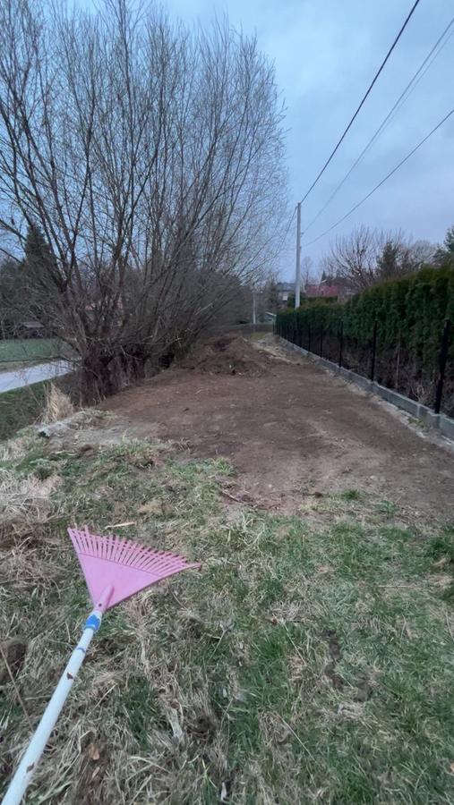Pas terenu przygotowany do dalszych prac ziemnych
